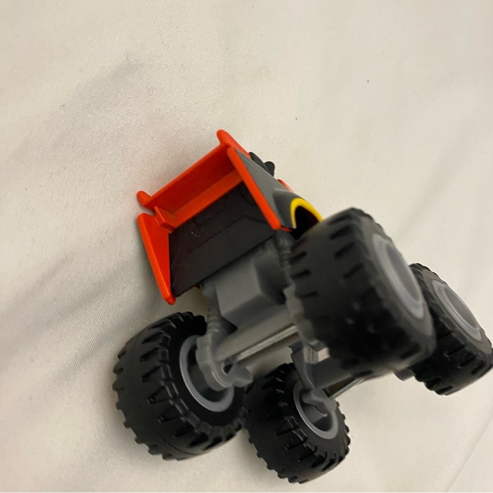 Blaze And The Monster Machines Diecast Ninja Blaze Truck Nickelodeon GFD94 - Picture 4 of 9